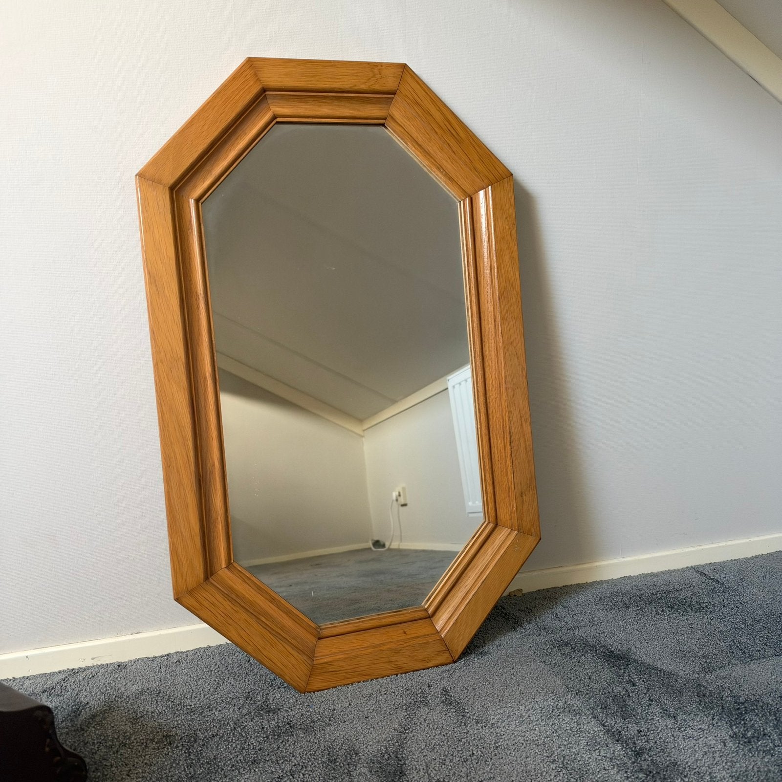 Grote blank eiken spiegel halspiegel 72 x 45 cm, Huis en Inrichting, Minder dan 50 cm, Ophalen of Verzenden, Zo goed als nieuw