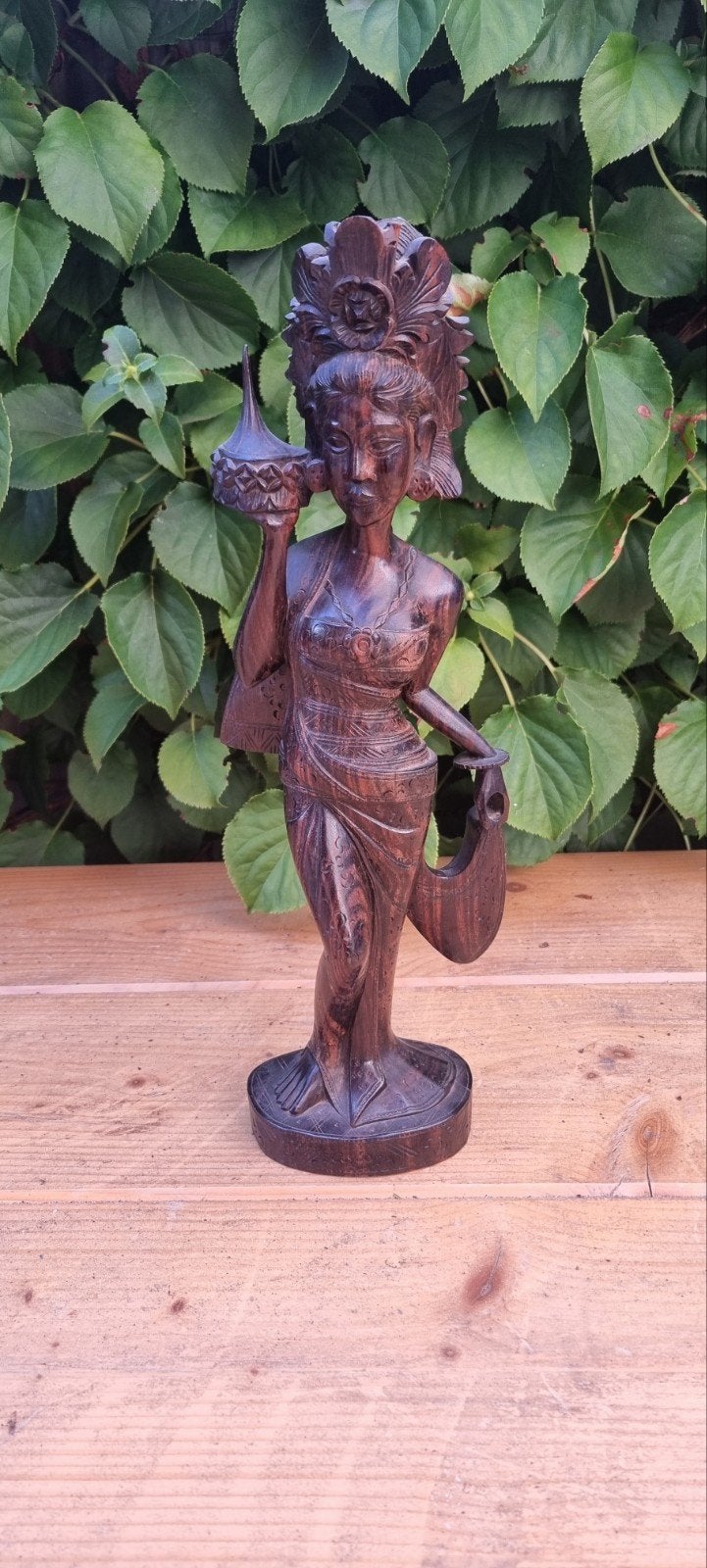 Handgesneden Balinese Vrouw Beeld - Langgeng Bali, Handgemaakt, Ophalen of Verzenden, 20 - 50 cm, Beeld