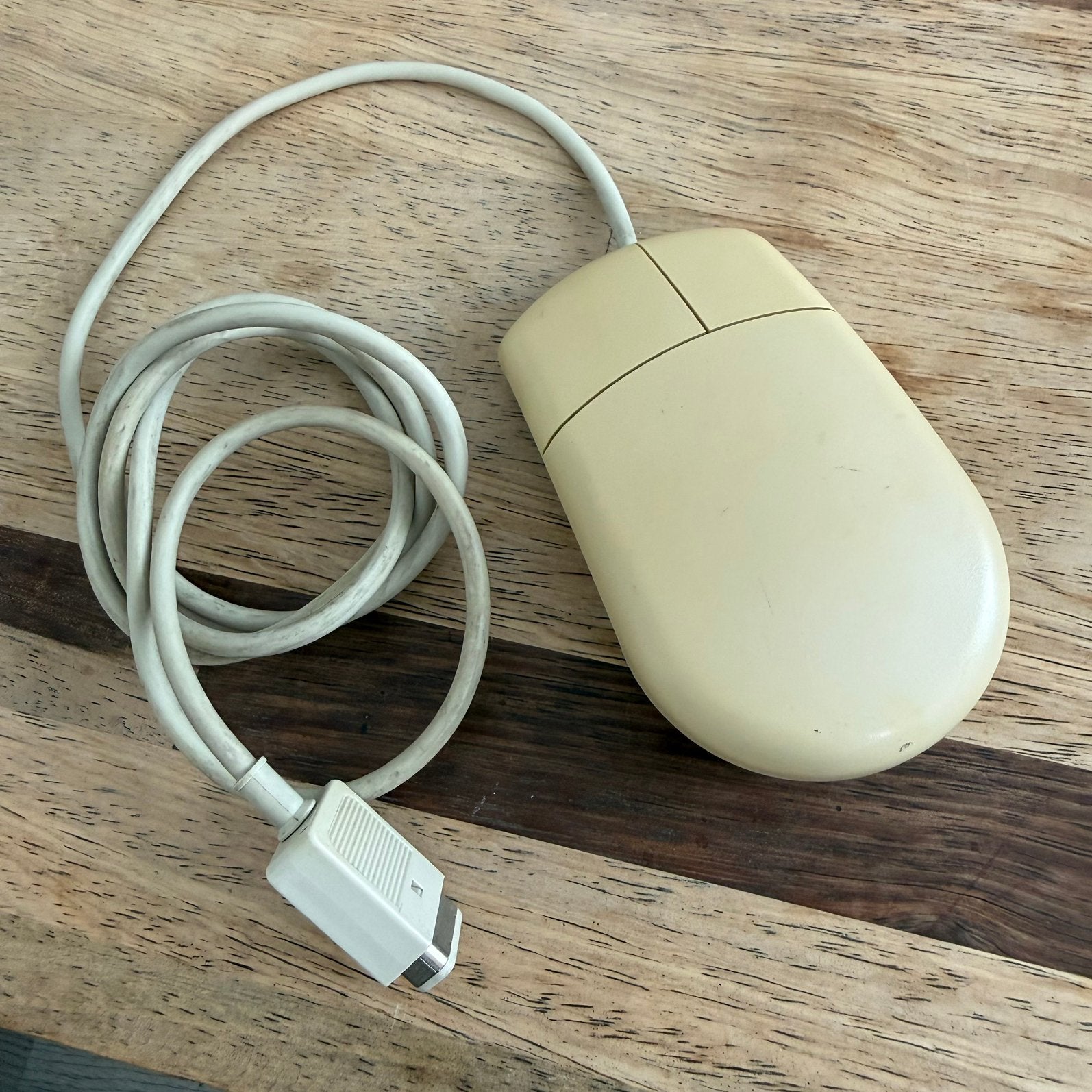 Commodore Amiga mouse (later model) – Rond model – Getest, Computers en Software, Vintage Computers, Ophalen of Verzenden