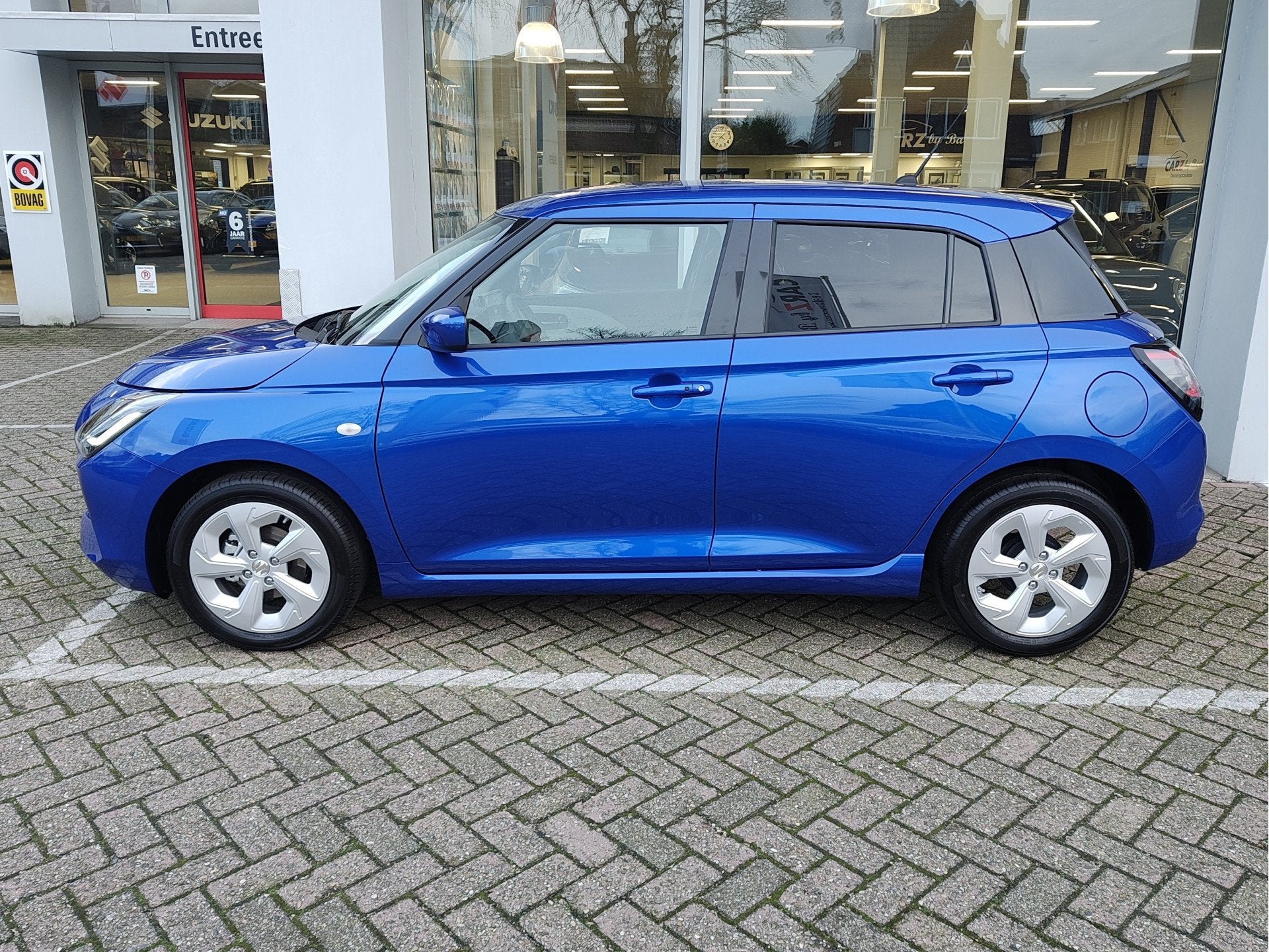 Suzuki Swift 1.2 SELECT SMART HYBRID | DEMO DEAL! | Garantie, Voorwielaandrijving, Stof, Origineel Nederlands, Bedrijf