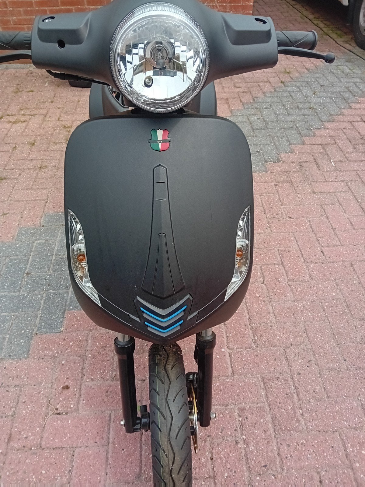 Nieuwe gts scooter voor de onderdelen, Fietsen en Brommers, Brommeronderdelen | Oldtimers, Ophalen of Verzenden, Overige typen
