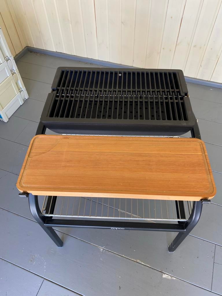 Copco BBQ met metalen frame en houten werkblad, Huis en Inrichting, Kasten | Computermeubels, Ophalen, Zo goed als nieuw