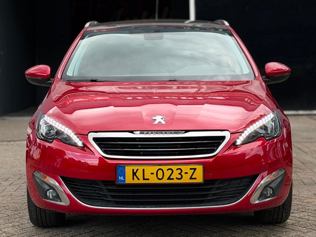 Peugeot 308 SW 1.2 PureTech Blue Lease Premium KEYLESS ENTRY, Stof, Gebruikt, 1199 cc, 1165 kg
