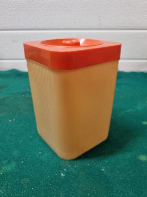 voorraad pot vintage kunststof, Ophalen of Verzenden, 'T Olde Gre-j, Info@toldegrej.nl, Endepoelstraat 20f Didam