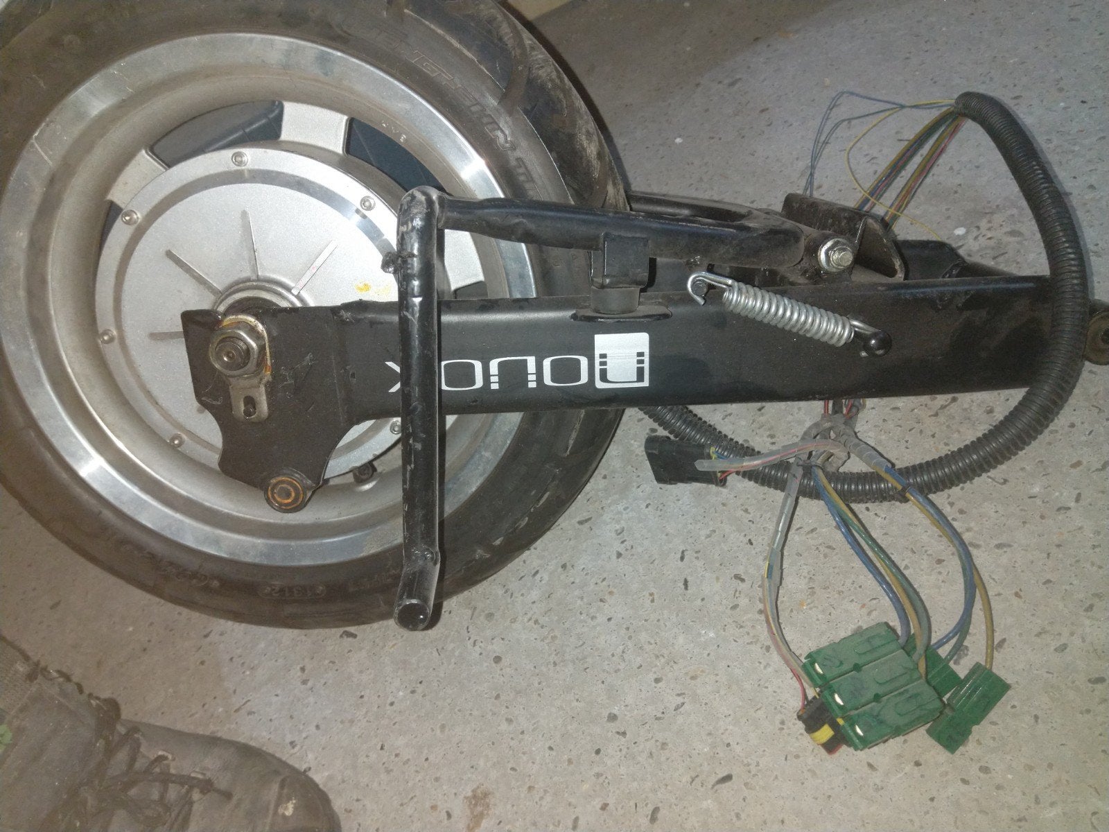 MOVOX achterwiel met motor compleet met achterbrug,  band, s, Gebruikt, Onbekend, Aluminium, Ophalen