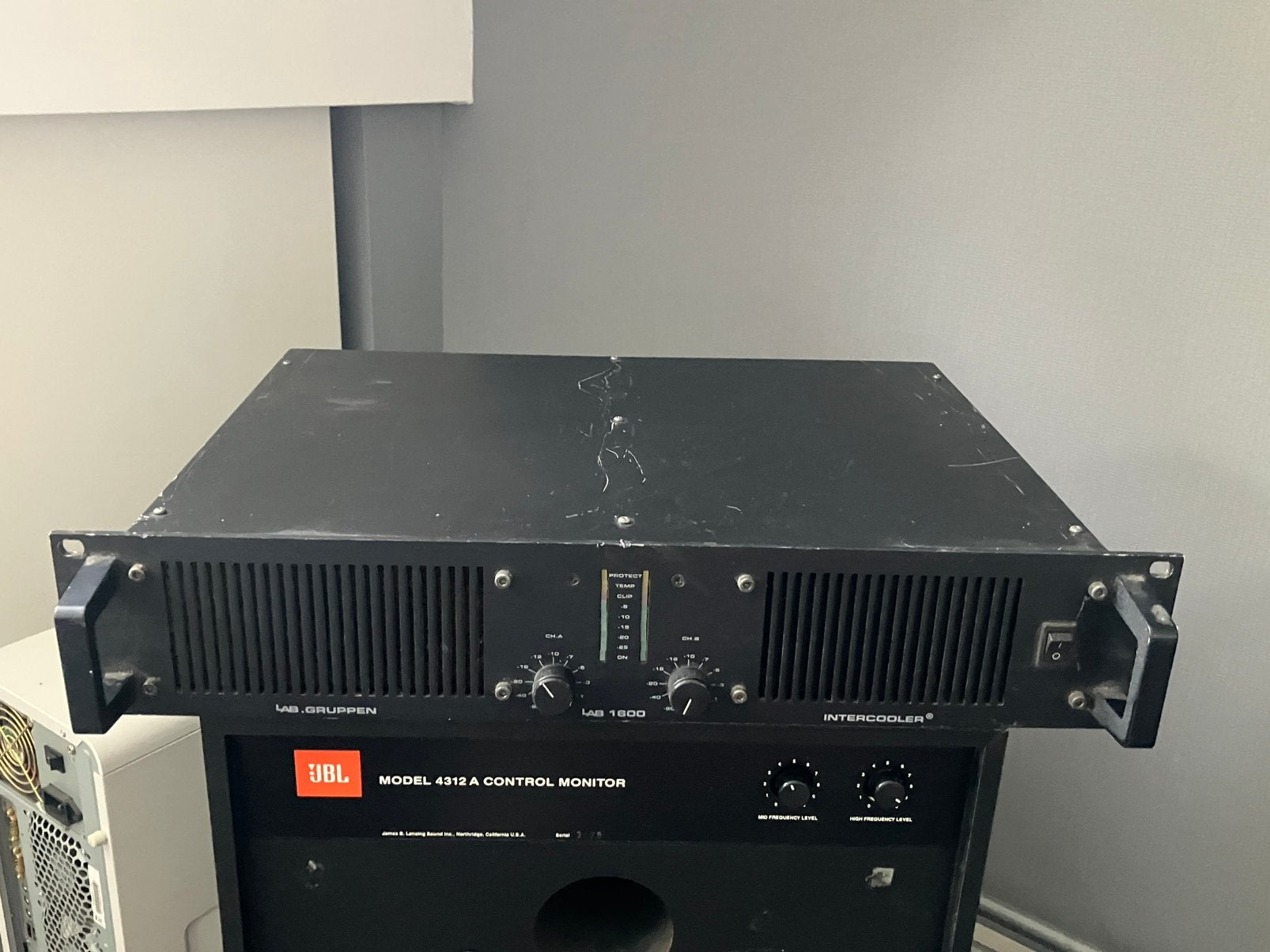 LAB Gruppen LAB 1600, Ophalen of Verzenden, Zo goed als nieuw