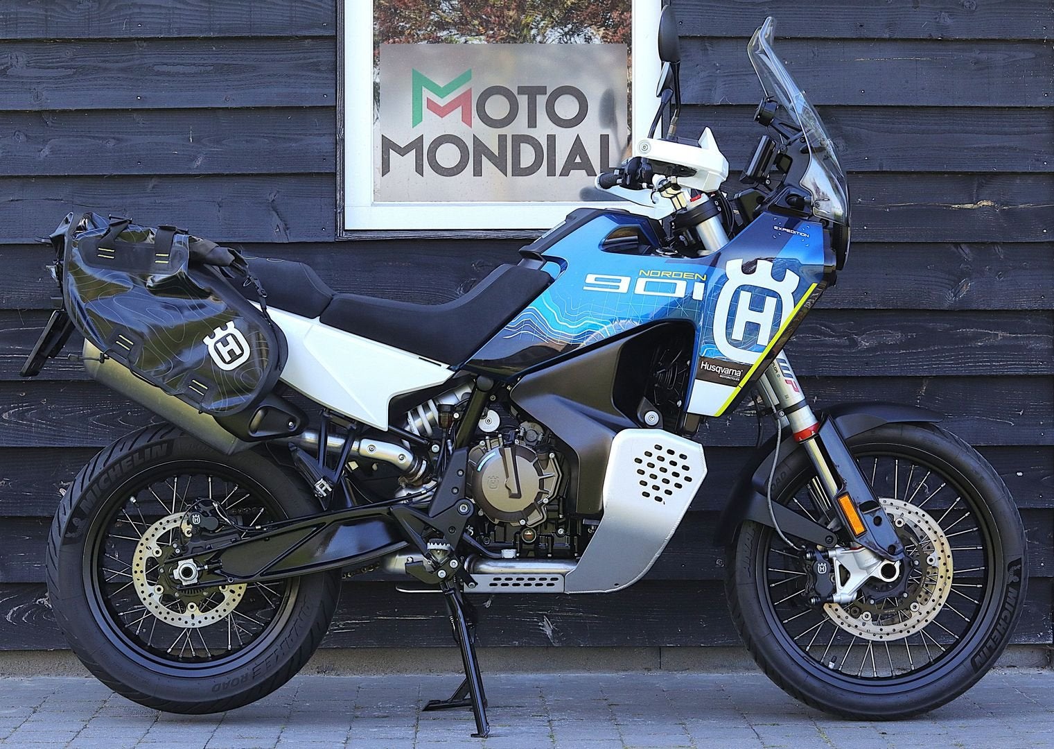 HUSQVARNA NORDEN 901 EXPEDITION (bj 2023), Motoren, 2 cilinders, Onbekend, Overig, HUSQVARNA