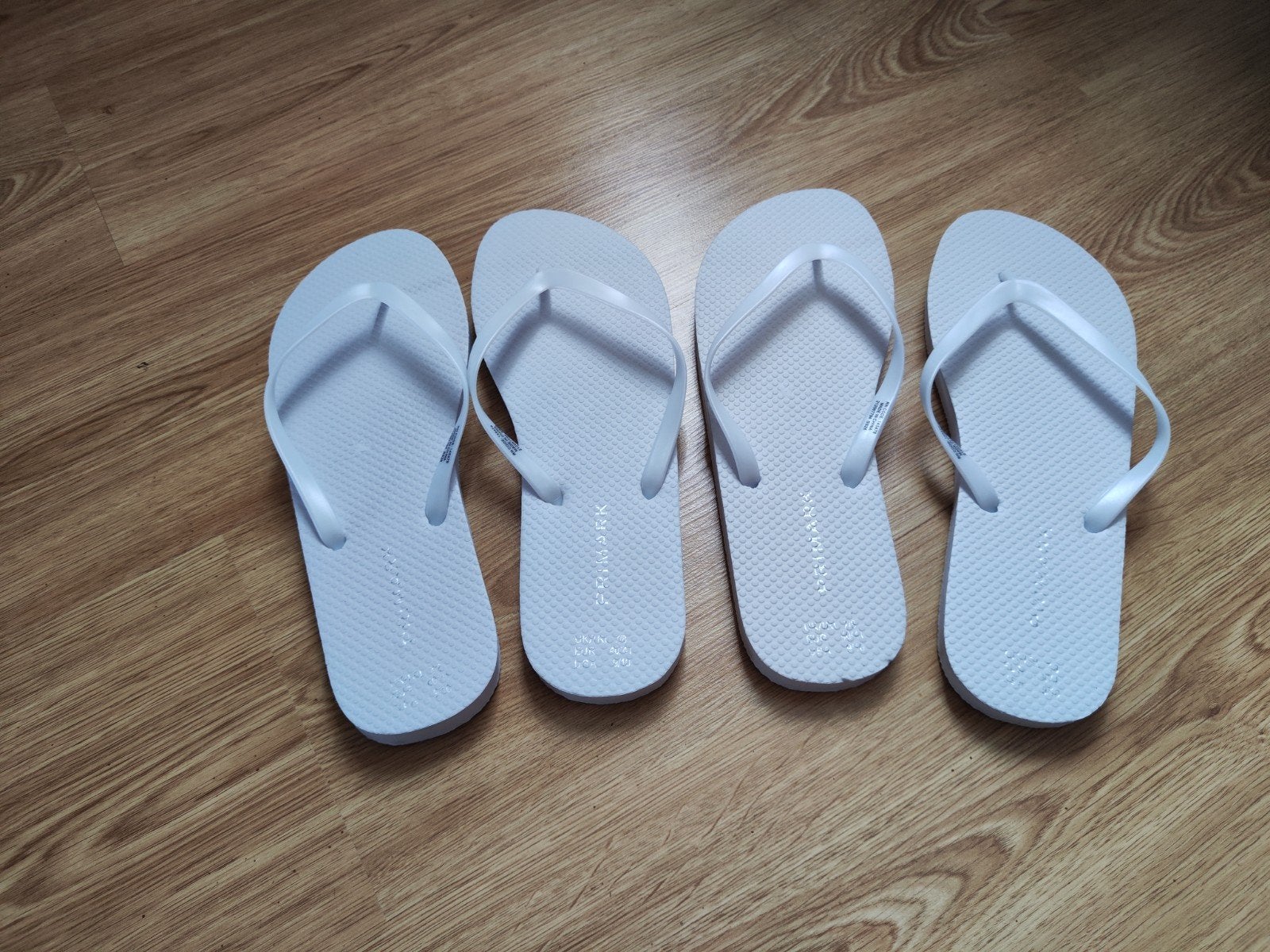 Nieuwe witte slippers van Primark, maat 40/41, Slippers, Primark, Wit, Nieuw