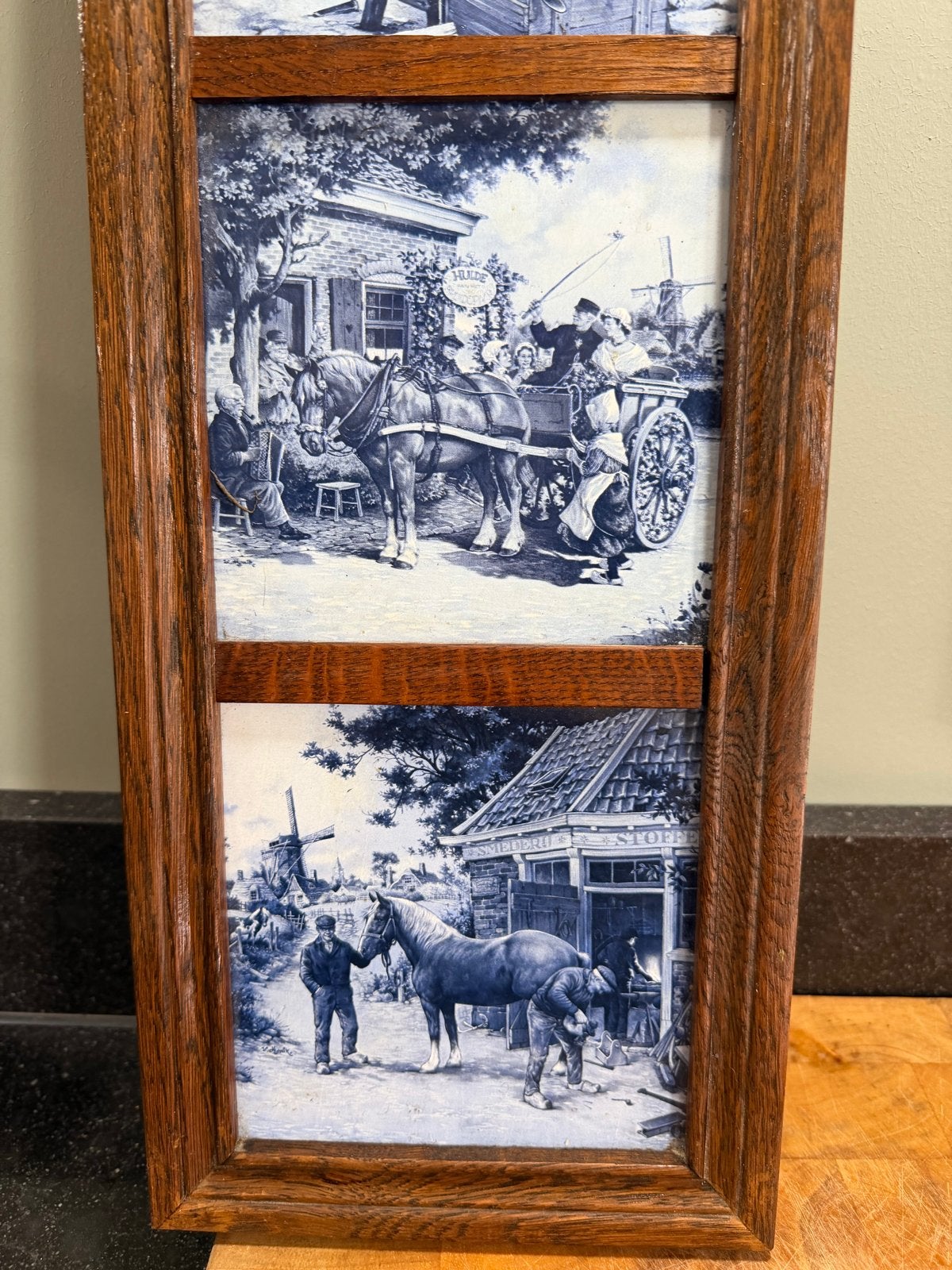 Delfts blauw hoefsmid en paarden tegels in eiken lijst, Antiek en Kunst, Ophalen of Verzenden