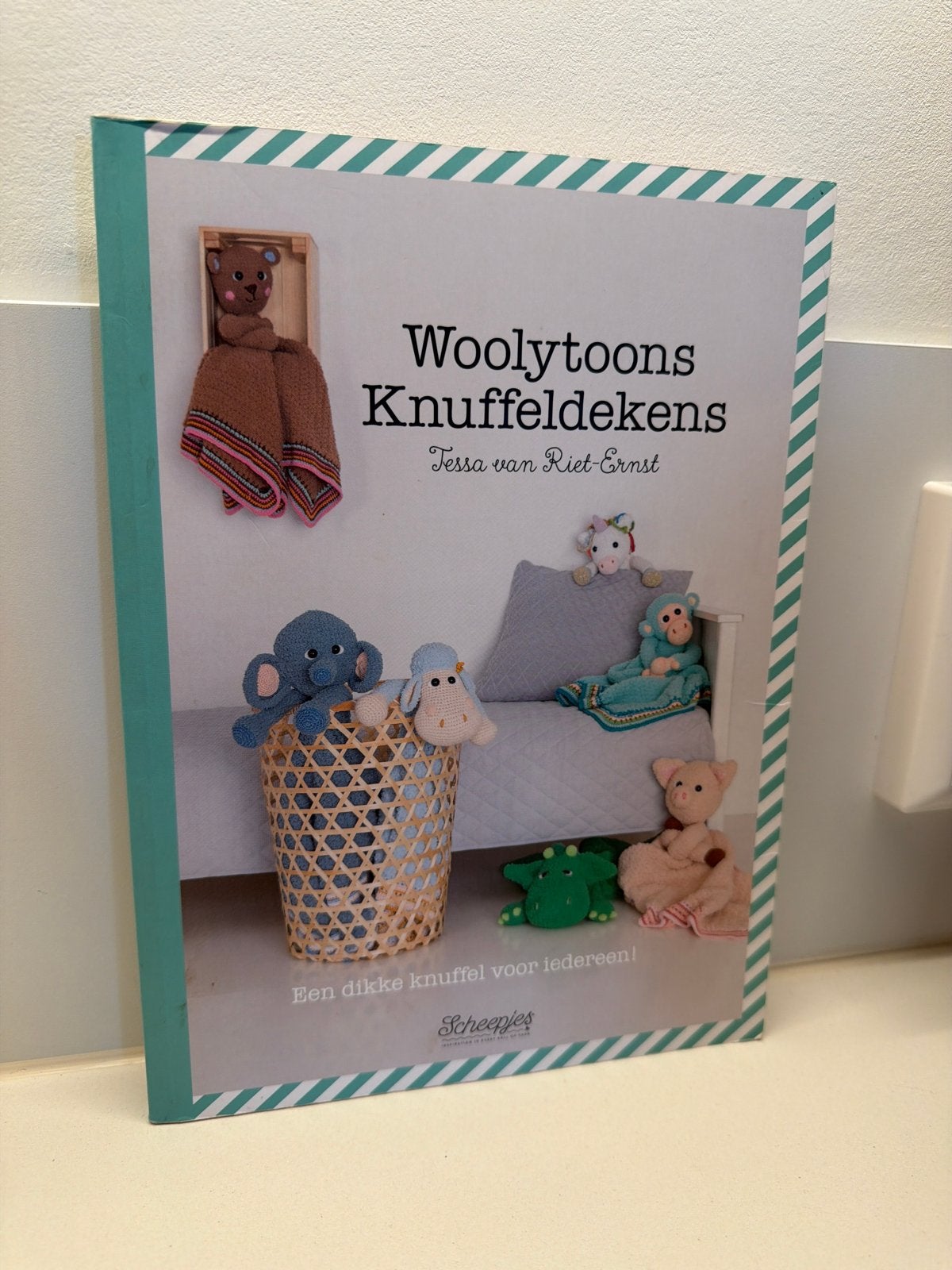 Nieuw Scheepjes Woolytoons Knuffeldekens Haakboek, Boeken, Ophalen of Verzenden, Nieuw, Breien en Haken