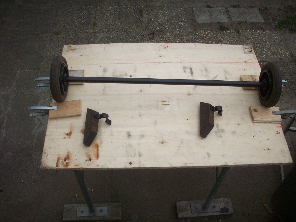stevige onderstel ,zelf op de maken ,, Hobby en Vrije tijd, Knutselen, Gebruikt, Overige materialen, Herbruikbaar, Knutselmateriaal