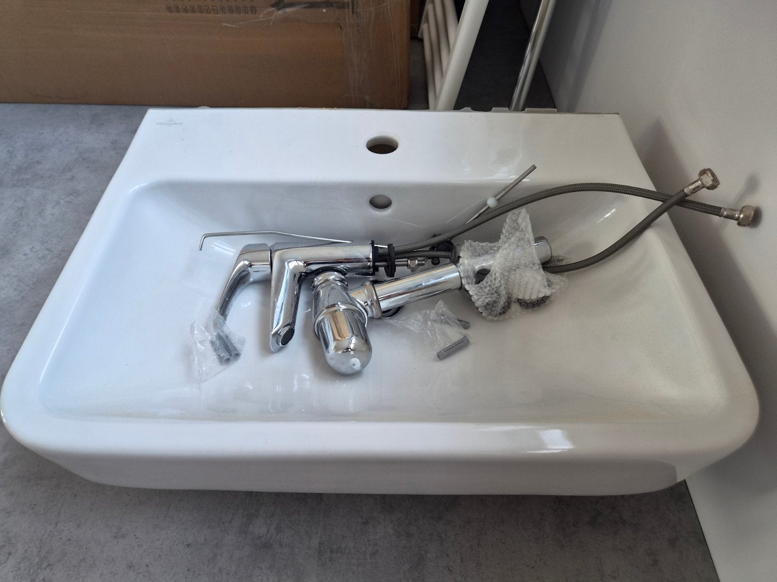 Wastafel Villeroy & Boch wastafel, Huis en Inrichting, Badkamer | Badkamermeubels, Ophalen, Nieuw, 50 tot 100 cm, Minder dan 100 cm