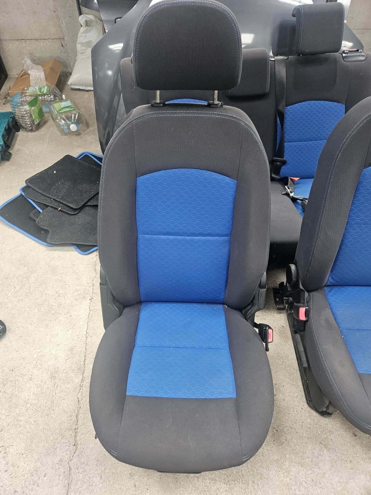 Voorstoelen en achterbank Mazda 2 (2004), Auto-onderdelen, Interieur en Bekleding, Ophalen of Verzenden, Gebruikt, Mazda