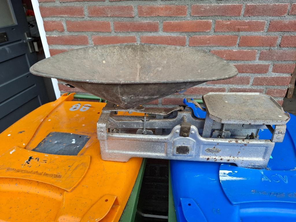 brocante bascule weegschaal, Ophalen