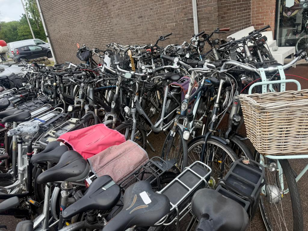 Partij inruilen fietsen voor export 100 stuks, Fietsen en Brommers, Overige merken, Gebruikt, Gazelle, Batavus
