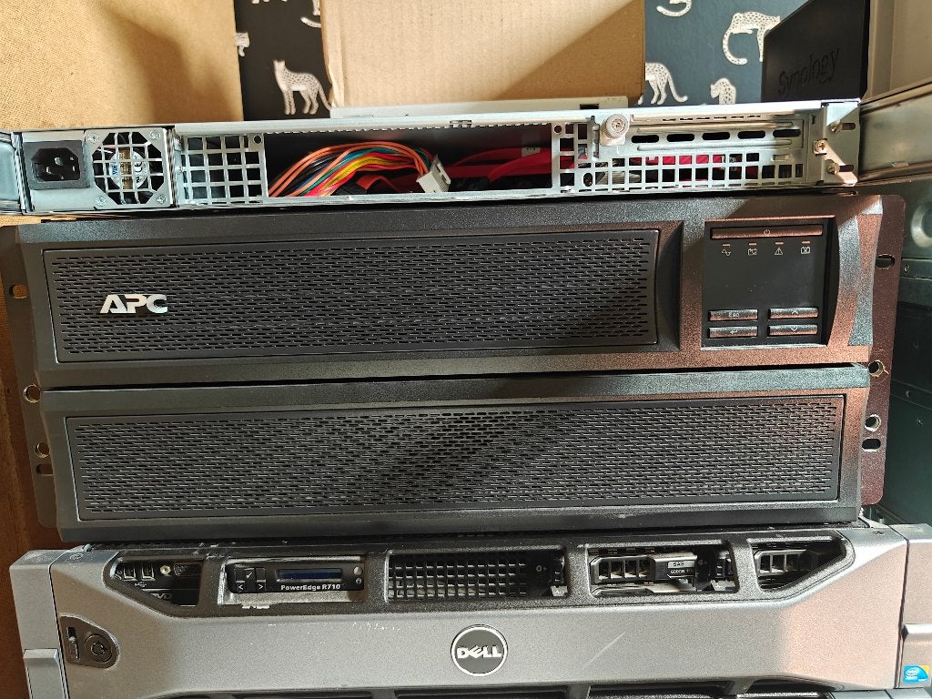 APC UPS SMX2200HV + AP9631, Ophalen, Zo goed als nieuw