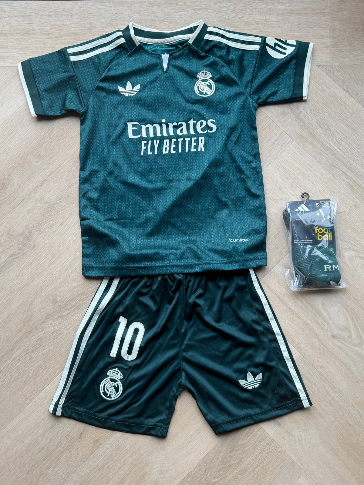 Nieuw voetbaltenue Real Madrid uit tenue seizoen 26/27, Maat XS of kleiner, Ophalen of Verzenden, Nieuw, Shirt