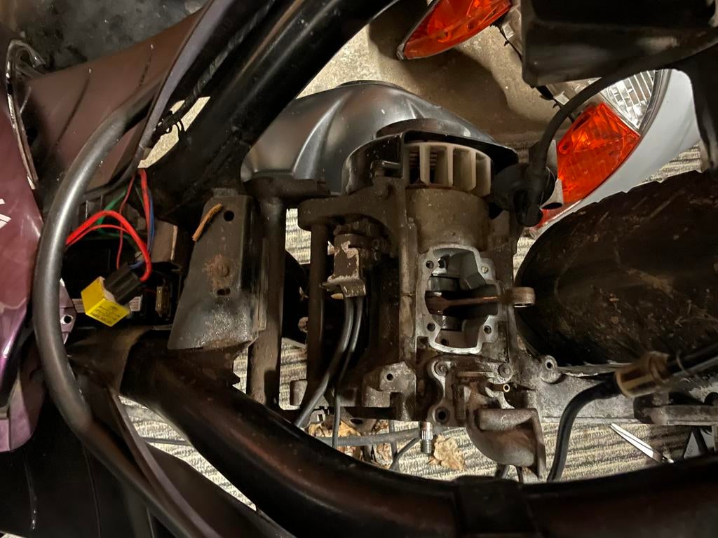 Peugeot VivaCity 2-takt – frame + blok, Ophalen of Verzenden