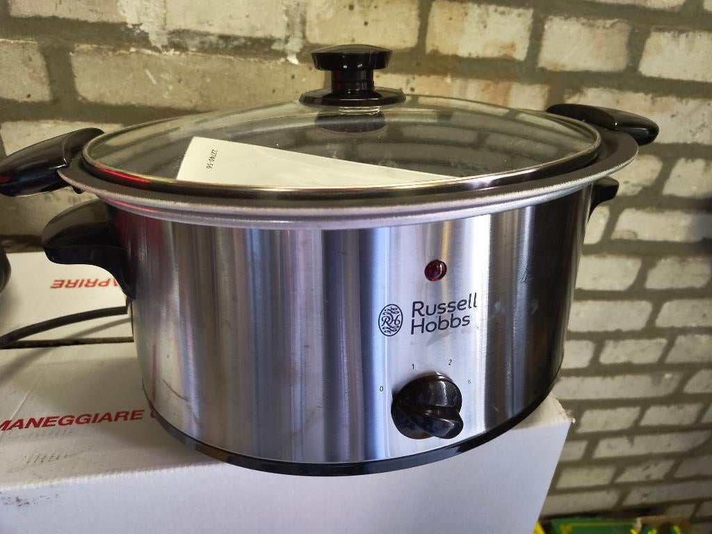 Russell Hobbs Slowcooker, Witgoed en Apparatuur, Slowcookers, Ophalen of Verzenden, Vaatwasmachinebestendig, Zo goed als nieuw