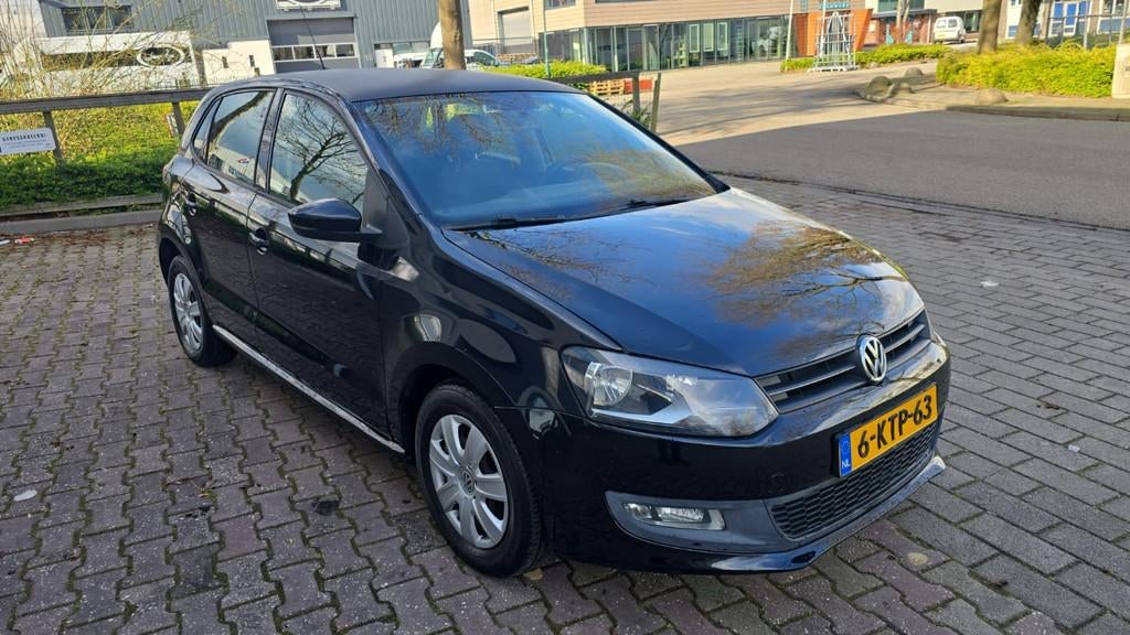 Volkswagen Polo 1.4 16V HIGHLINE (bj 2010), Auto's, 970 kg, 86 pk, Electronic Stability Program (ESP), Zwart