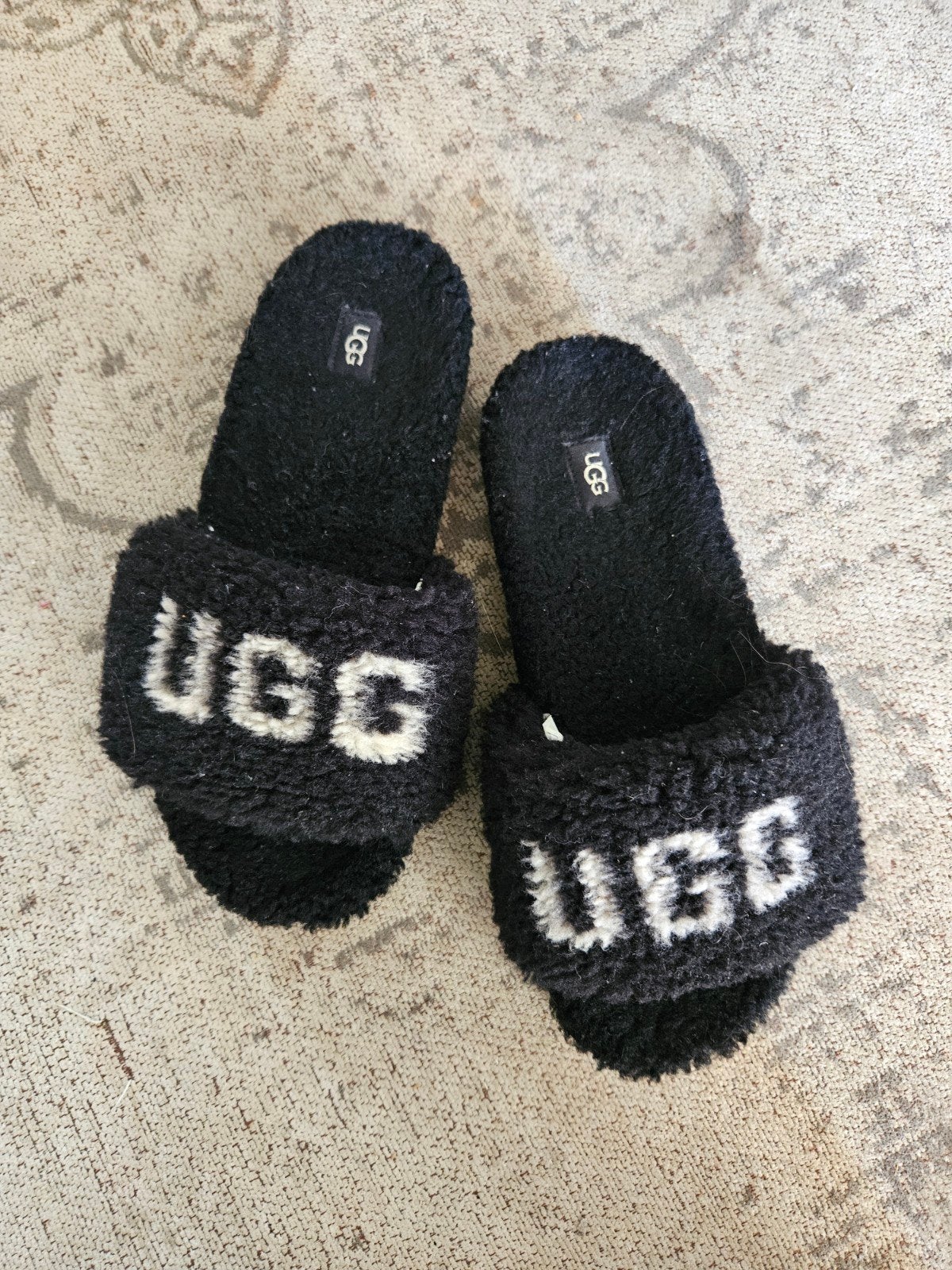 UGG Fluff Yeah Slide Sandalen Zwart - Maat 42, Kleding | Dames, Slippers, UGG, Zwart, Ophalen of Verzenden