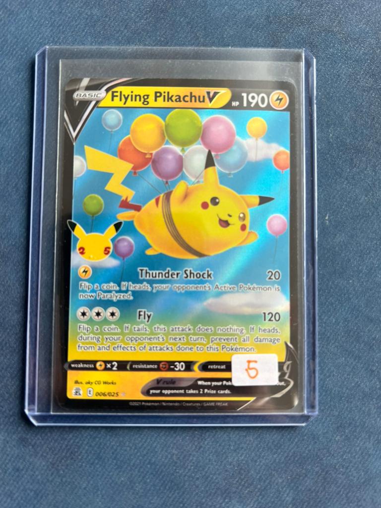 Flying Pikachu V 006 25th anniversary celebrations, Hobby en Vrije tijd, Verzamelkaartspellen | Pokémon, Ophalen of Verzenden