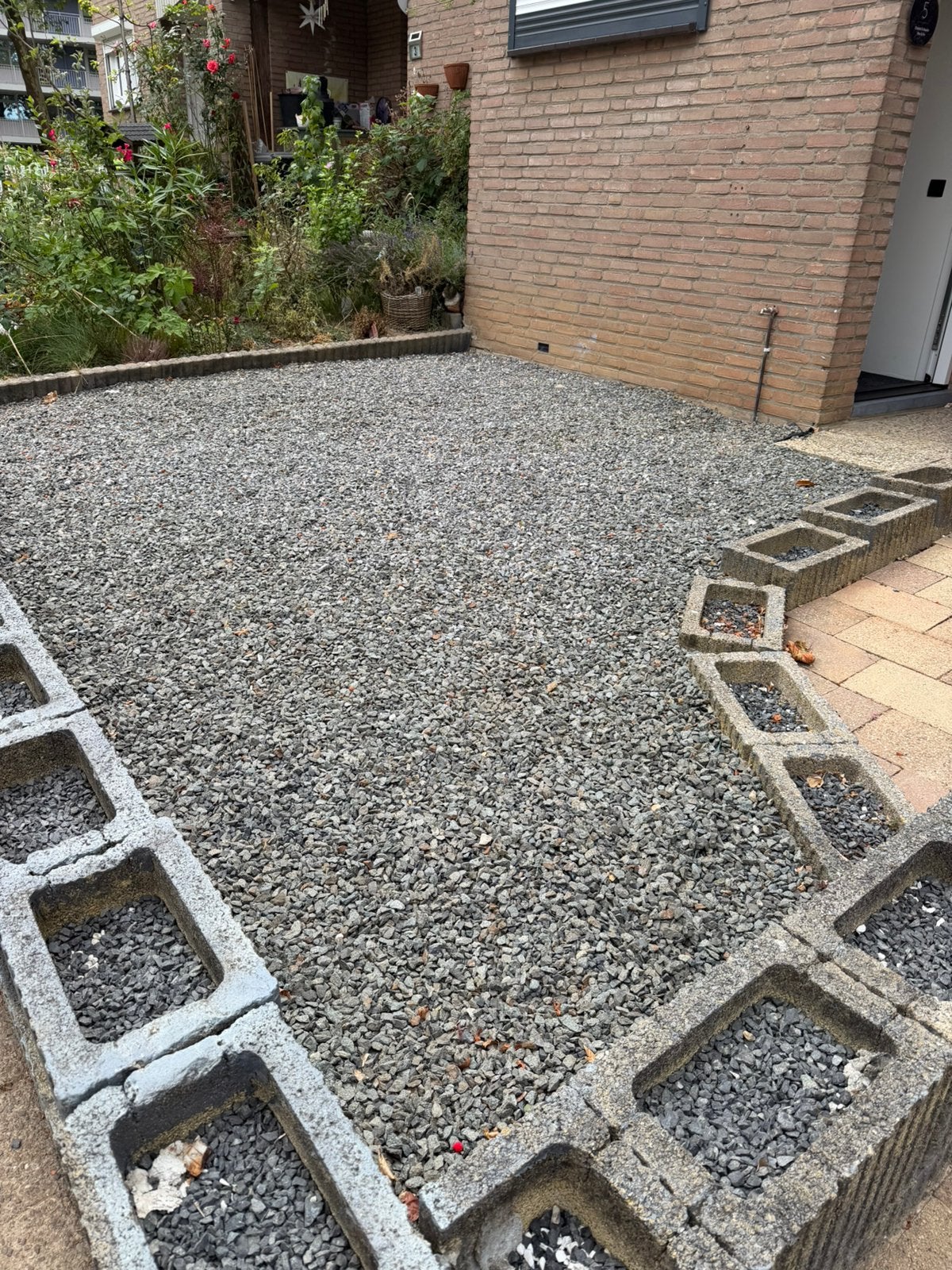 Gratis! Grijs grind 6m2, Ophalen, Zo goed als nieuw