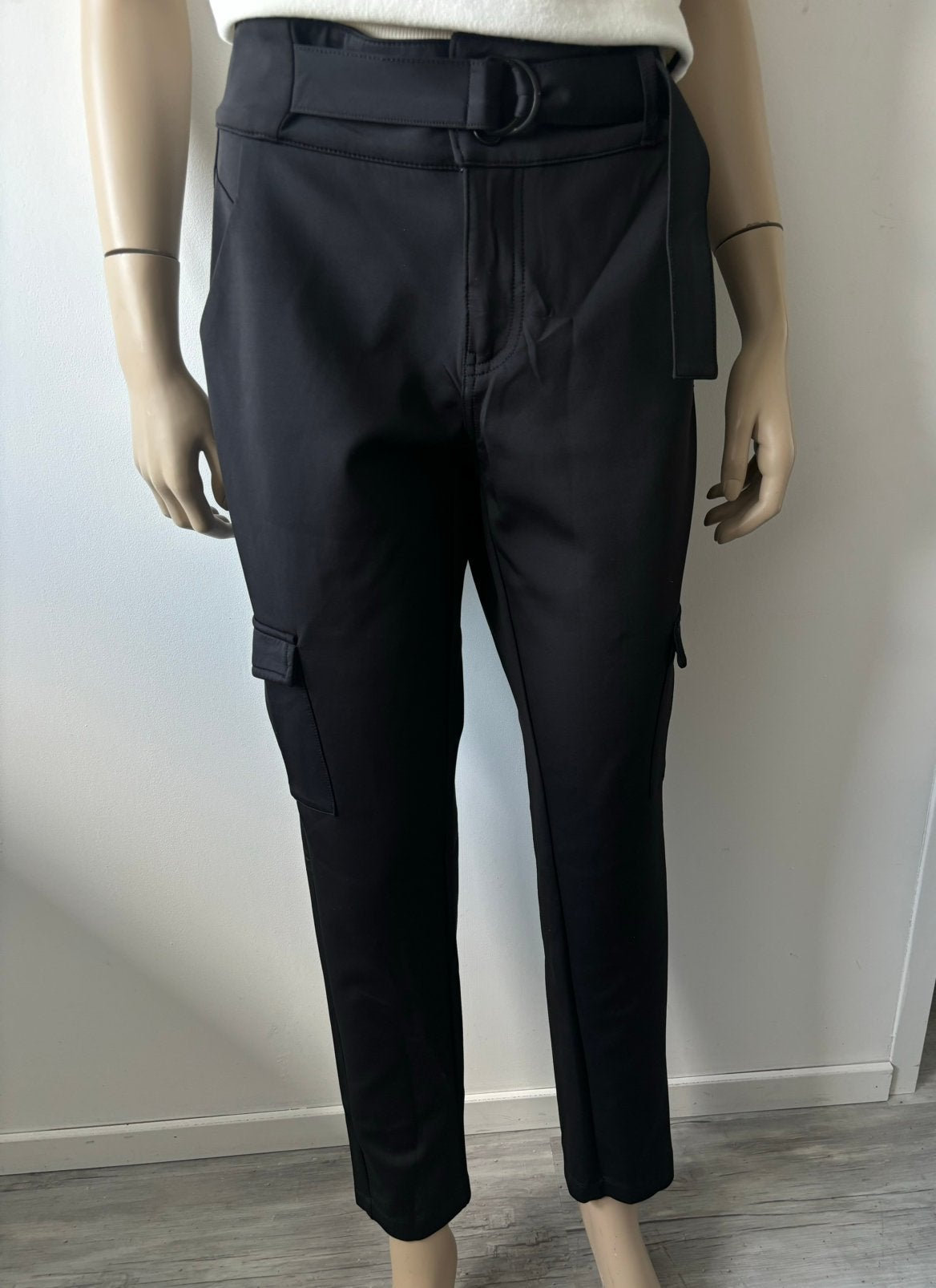 Florez Scarlett Cargo travelstof broek zwart Maat 32, Kleding | Dames, Maat 38/40 (M), Verzenden, Zwart, Zo goed als nieuw