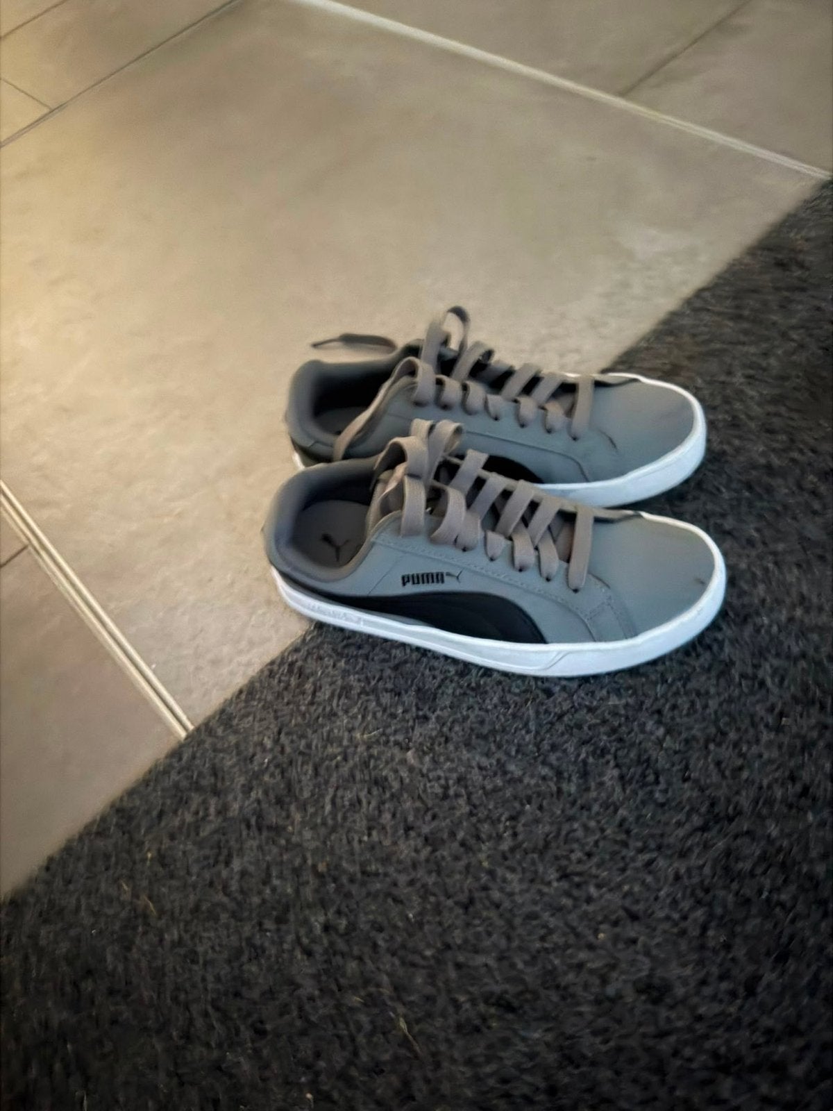 Puma Sneakers Grijs - Maat 38, Ophalen of Verzenden, Gedragen, Sneakers of Gympen