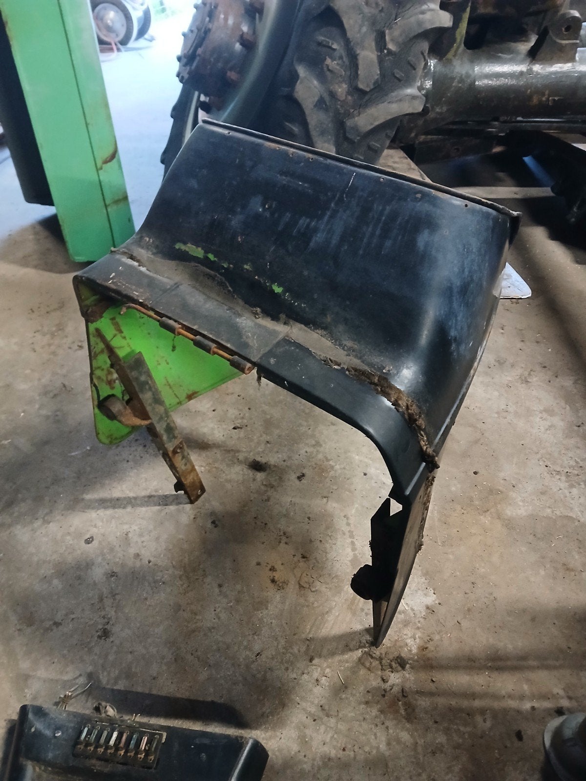 Deutz 7506 8006 9006 10006 plaatwerk onder dashbord, Ophalen, Nieuw, Voor, Spatbord