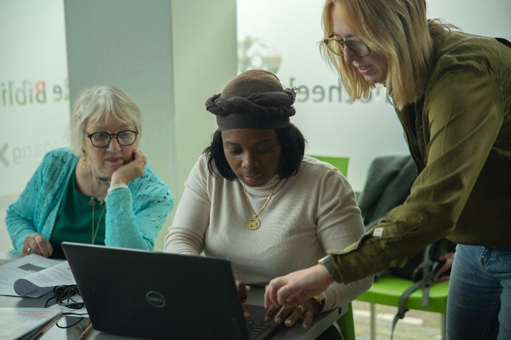 Help anderen op weg in de digitale wereld, Vacatures, Overige uren, Overige niveaus, Overige vormen