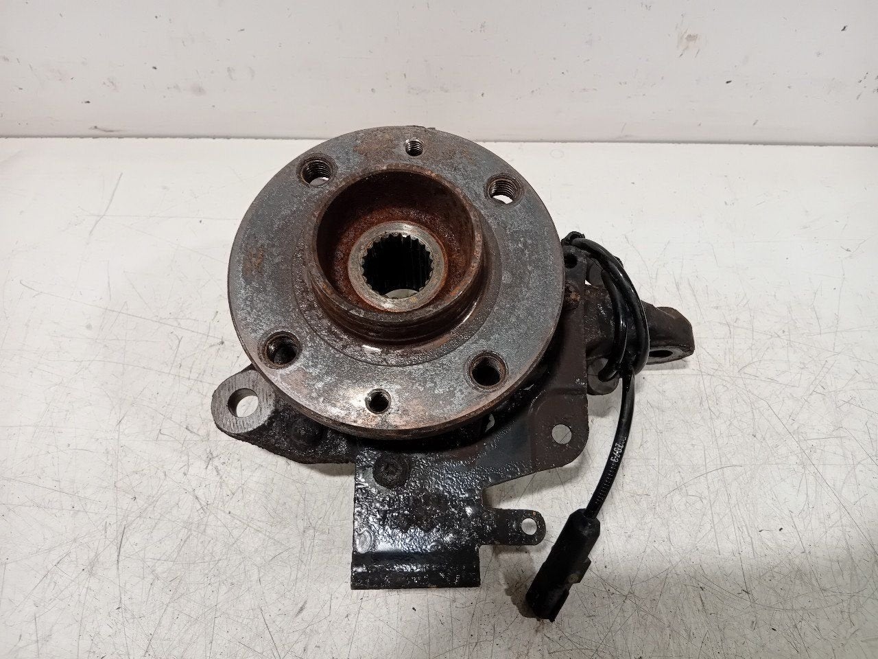 Wielnaaf links voor Renault Clio, Onderdelen@venauto.nl, Van der Ven Autorecycling B.V., Gebruikt, Ettenseweg 76, 4706 PB Roosendaal, The Netherlands