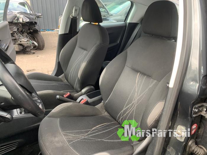 Bekleding Set (compleet) van een Peugeot 208, Auto-onderdelen, Interieur en Bekleding, Gebruikt, -, -, Ophalen of Verzenden