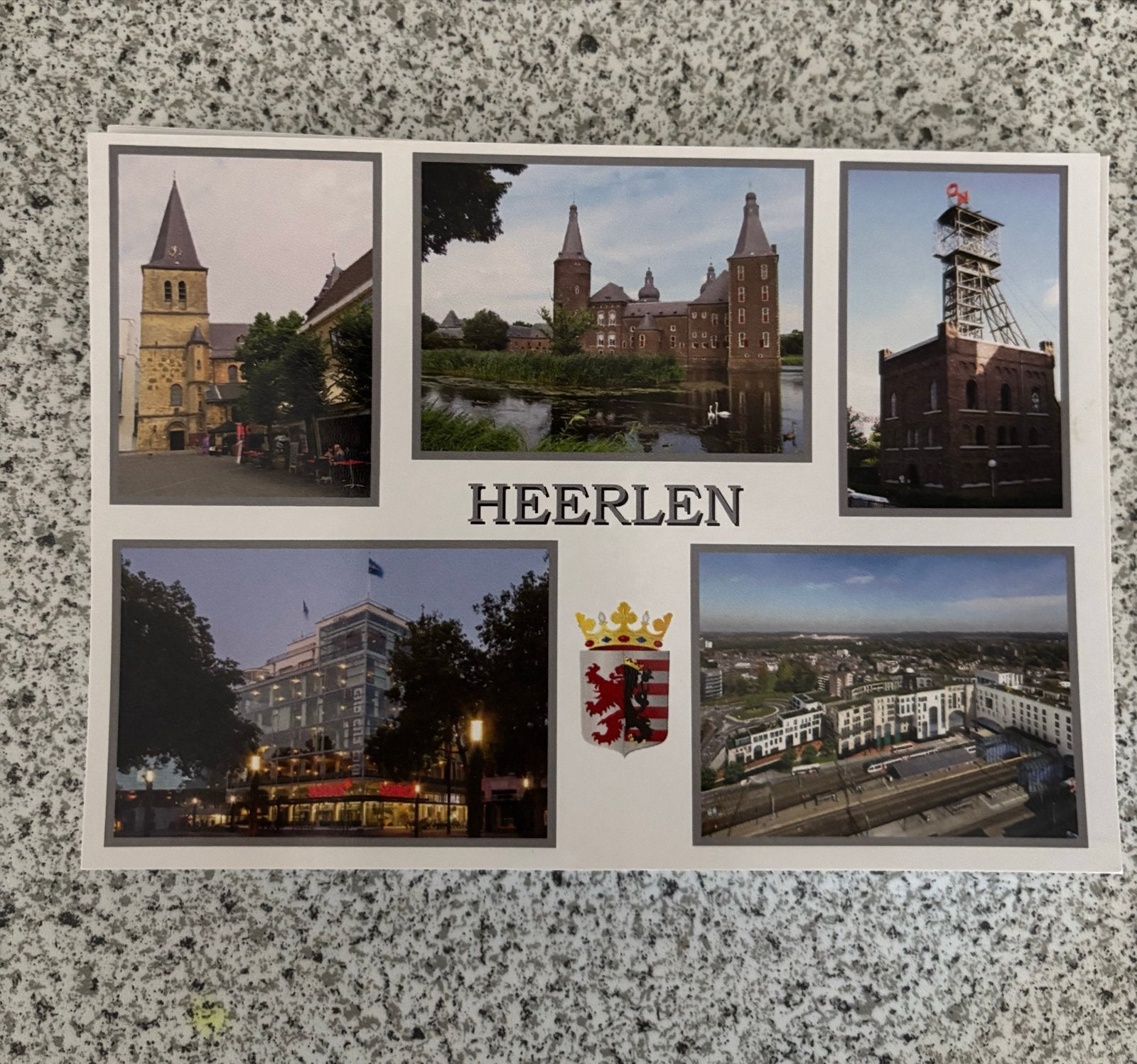 Set van 25 + 25 ansichtkaarten van Heerlen, Ophalen of Verzenden, 1980 tot heden, Ongelopen, Limburg