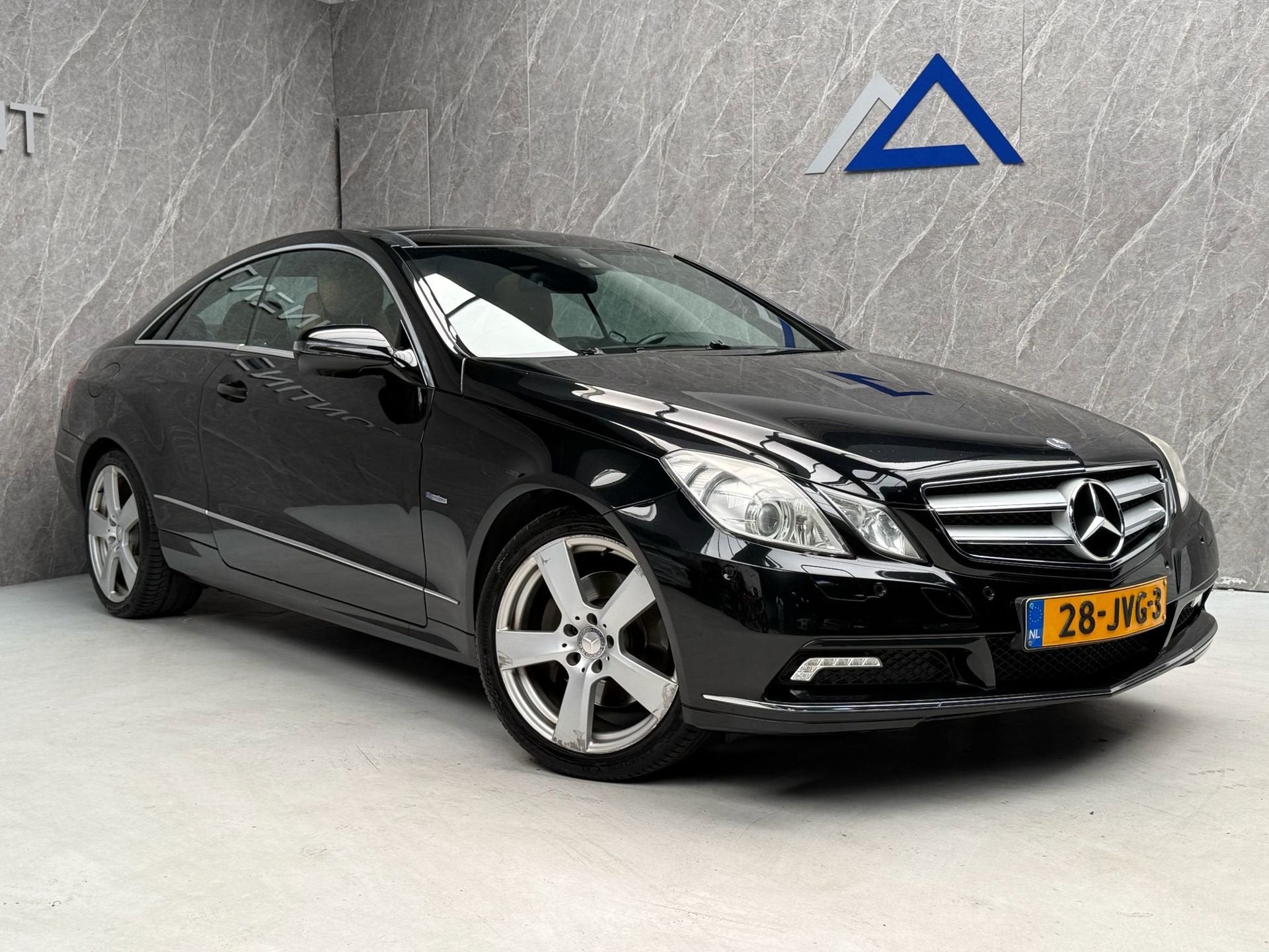 Mercedes-Benz E-klasse Coupé 350 CGI 293 PK / NAP / 2e Eige, Auto's, Mercedes-Benz, Automaat, Euro 5, Achterwielaandrijving, 4 stoelen