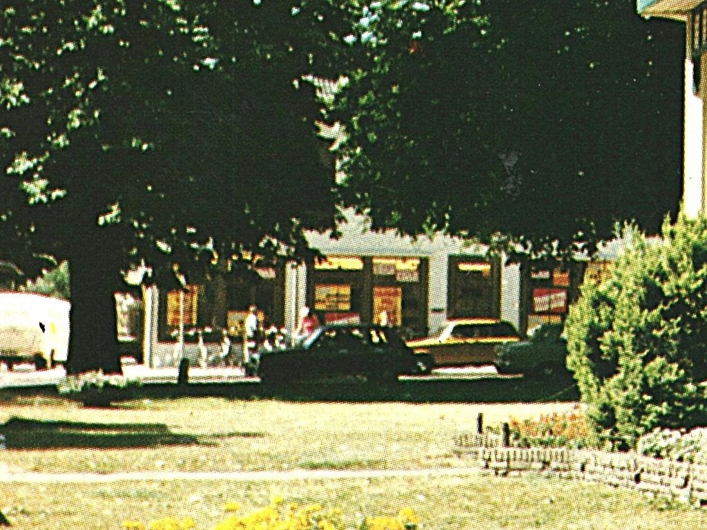 41153 Brummen Gld jr 70 80 Marktplein Muziektent Gelopen, Ophalen of Verzenden, Voor 1920, Gelopen, Gelderland