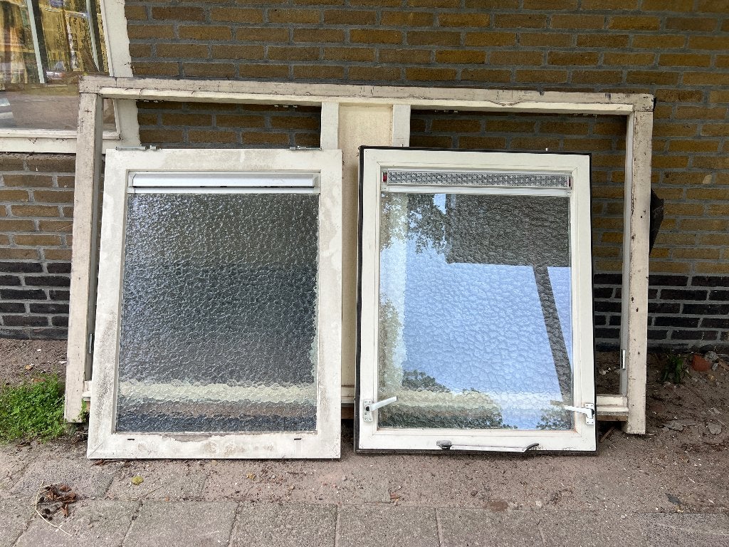Houtenkozijn inclusief ramen, Doe-het-zelf en Verbouw, Kozijnen en Schuifpuien, Gebruikt, Raamkozijn, Inclusief glas, 75 tot 150 cm