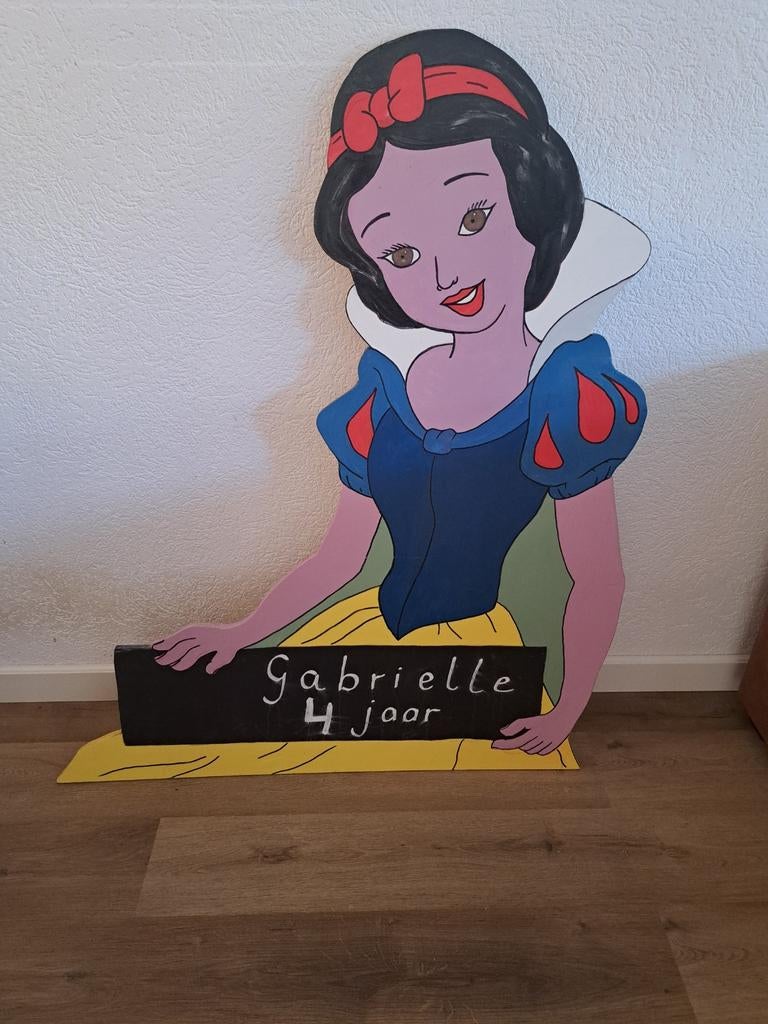 Leuk feestbord in prima staat., Hobby en Vrije tijd, Feestartikelen | Verhuur, Ophalen of Verzenden, Zo goed als nieuw