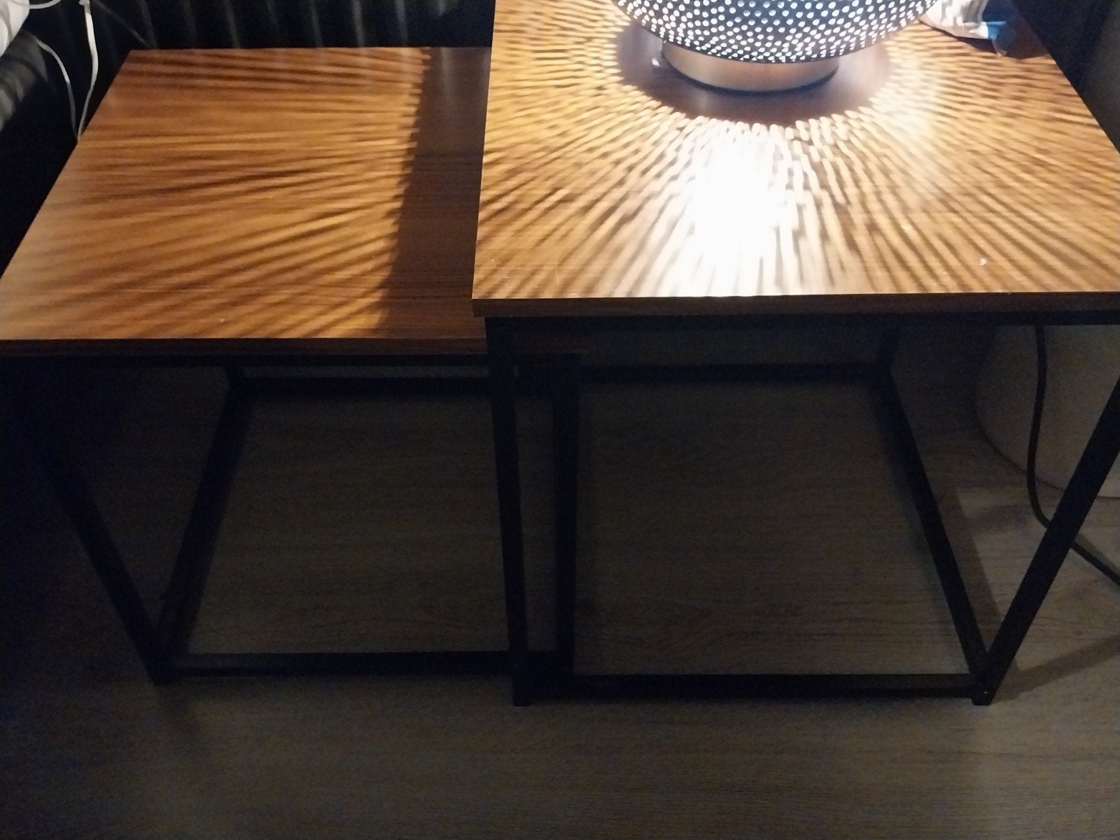 Set van 2 houten bijzettafels met metalen onderstel, Gebruikt, Modern, Industrieel, 55 tot 75 cm, Rechthoekig