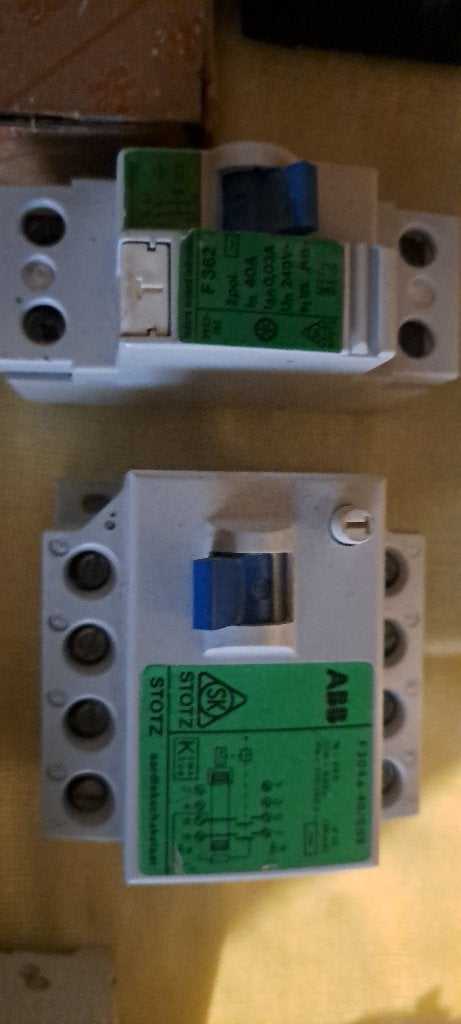 ABB F362 2-polige aardlekschakelaar 40A 0.03A, Hobby en Vrije tijd, Ophalen of Verzenden, Gebruikt