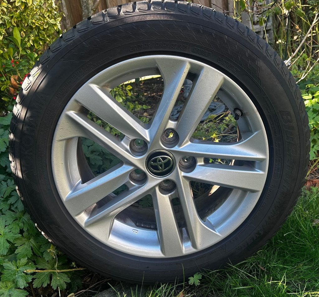 Originele Toyota Lichtmetalen Velgen met winterbanden, Auto-onderdelen, Ophalen, Gebruikt, 16 inch, Banden en Velgen