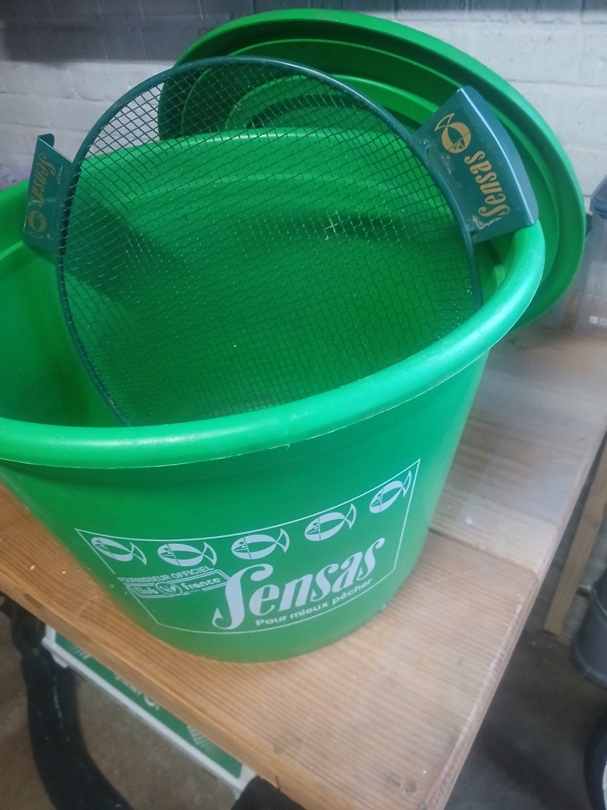 Te koop emmer en zeef sensas, Ophalen, Overige typen