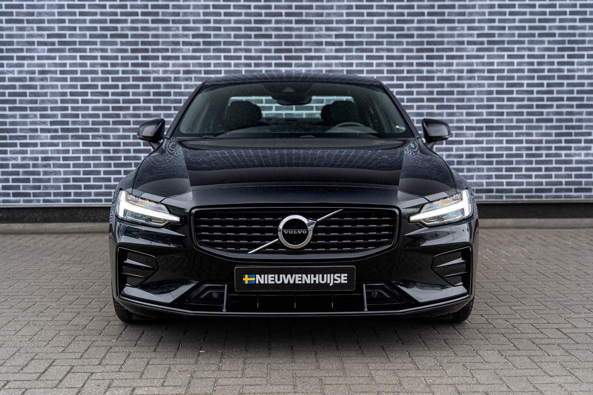 Volvo S60 B3 R-Design | Navigatie | Adaptieve Cruise Control, 12 maanden, 15 km/l, Euro 6, 4 cilinders