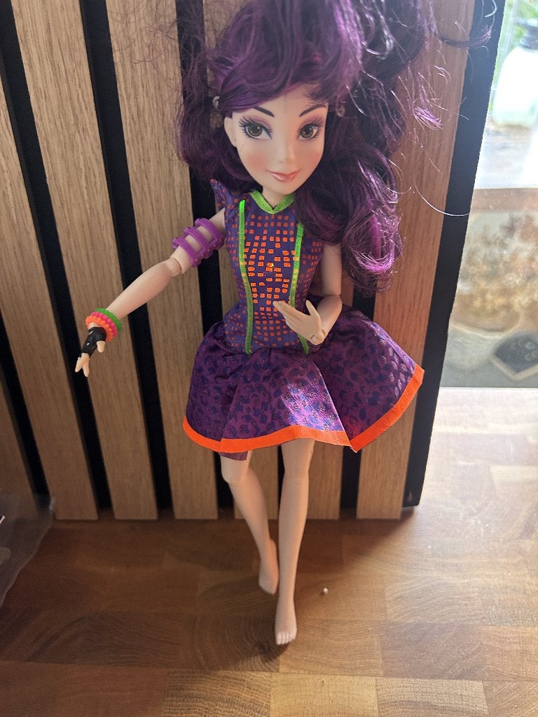Disney descendants neon lights pop, Ophalen of Verzenden, Gebruikt, Pop
