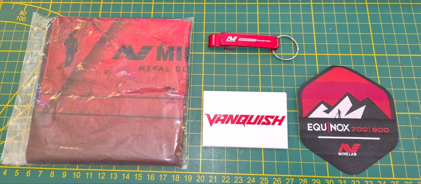 Minelab Merchandising: Speldje,Flesopener,Opstrijkbadge,Bu, Ophalen of Verzenden, Nieuw, Minelab