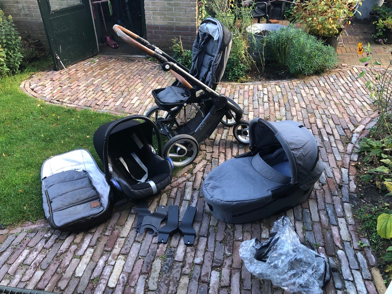 Mutsy Evo 3-in-1 kinderwagen met autostoel en reiswieg, Ophalen, Gebruikt, Combiwagen, Mutsy