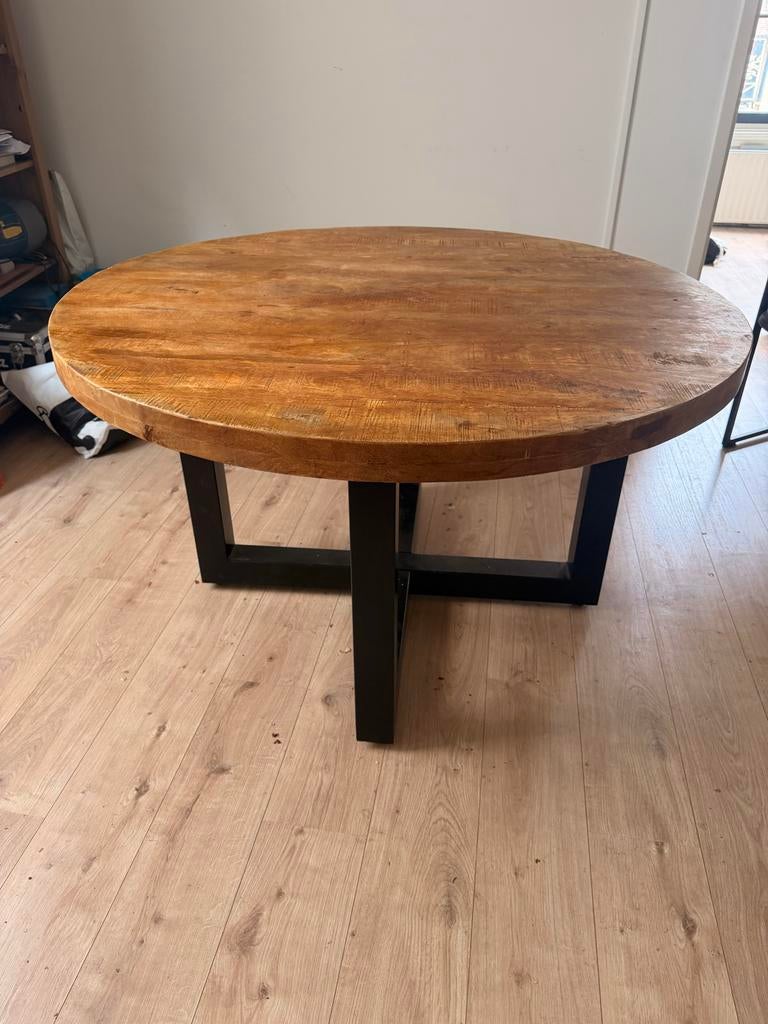 Ronde Eettafel met robuust houten blad en metalen onderstel, Huis en Inrichting, Tafels | Eettafels, Ophalen, Gebruikt, 100 tot 150 cm