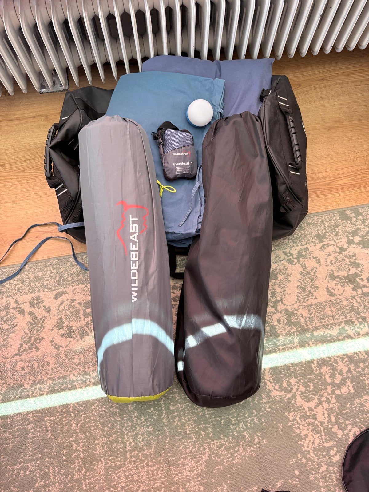 4x tas met slaap/kampeer spullen, Ophalen, Zo goed als nieuw, 1-persoons
