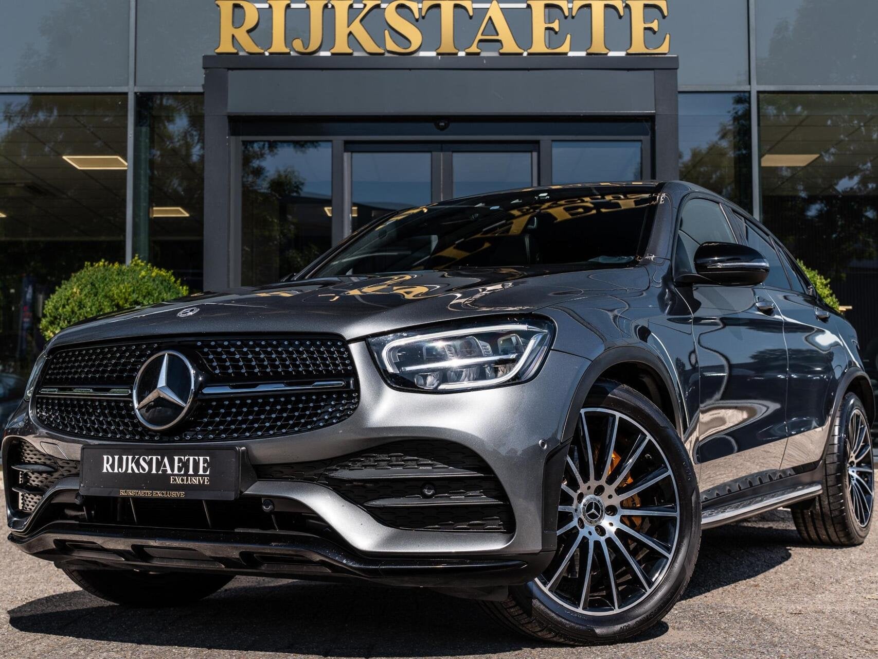 Mercedes GLC-klasse 220d Coupé 4MATIC AMG|PANO|TREKHAAK|20', Auto's, Mercedes-Benz, Automaat, Gebruikt, Met garantie (alle), 2500 kg