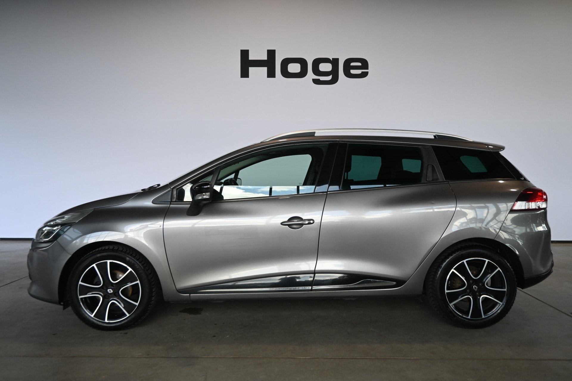 Renault Clio Estate 1.5 dCi ECO Limited Navigatie Airco Crui, Auto's, Renault, Voorwielaandrijving, 1160 kg, Stof, Gebruikt